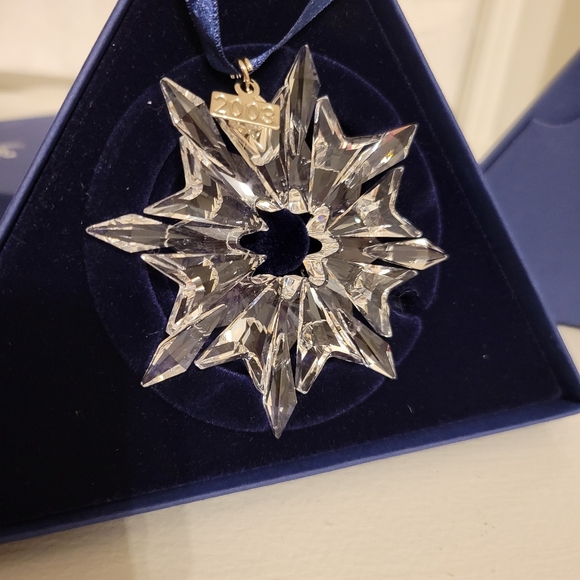 Swarovski 2003 annual snowflake ornament large in original box Swarovski 622498 - Picture 7 of 8